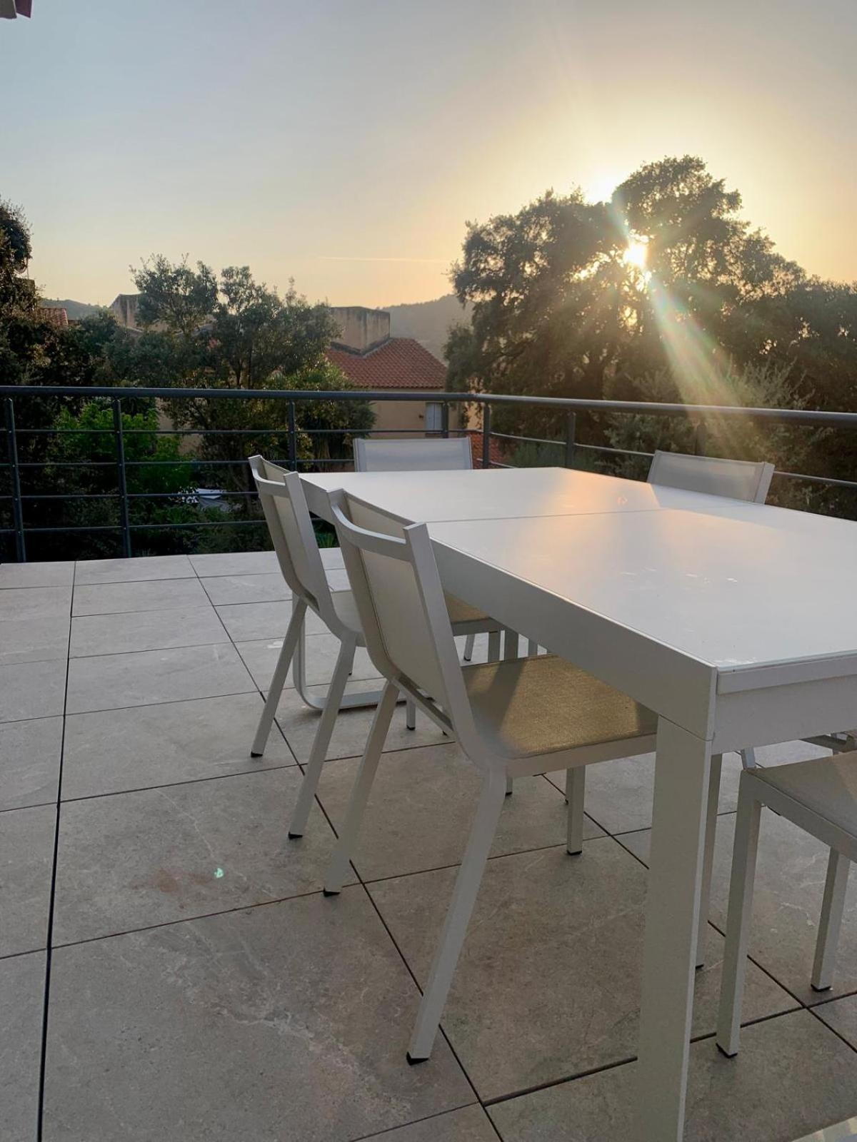 קלנצאנה Residence 3 Etoiles Pietra Gemina - Appartements De Vacances, Au Calme, Avec Piscine מראה חיצוני תמונה